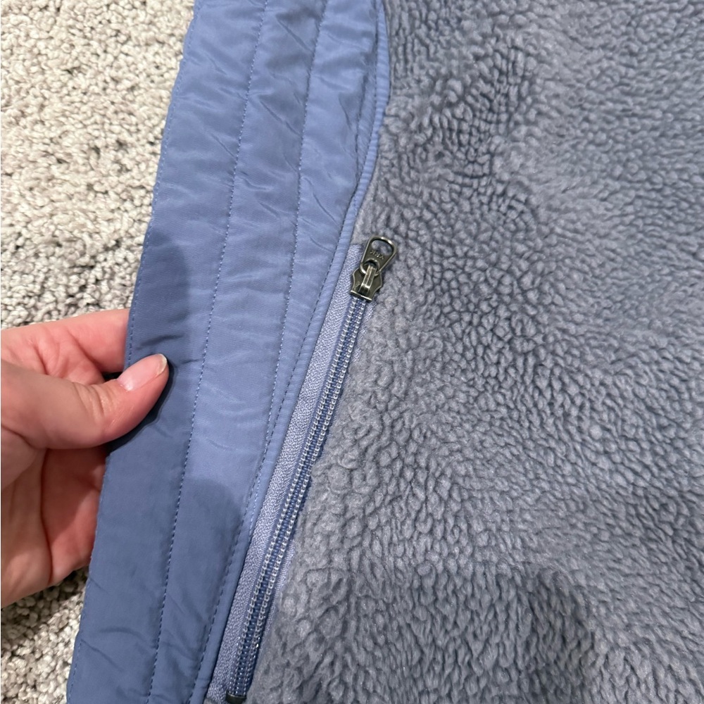 Patagonia Women's Retro-X Vest - Picture 4 of 4